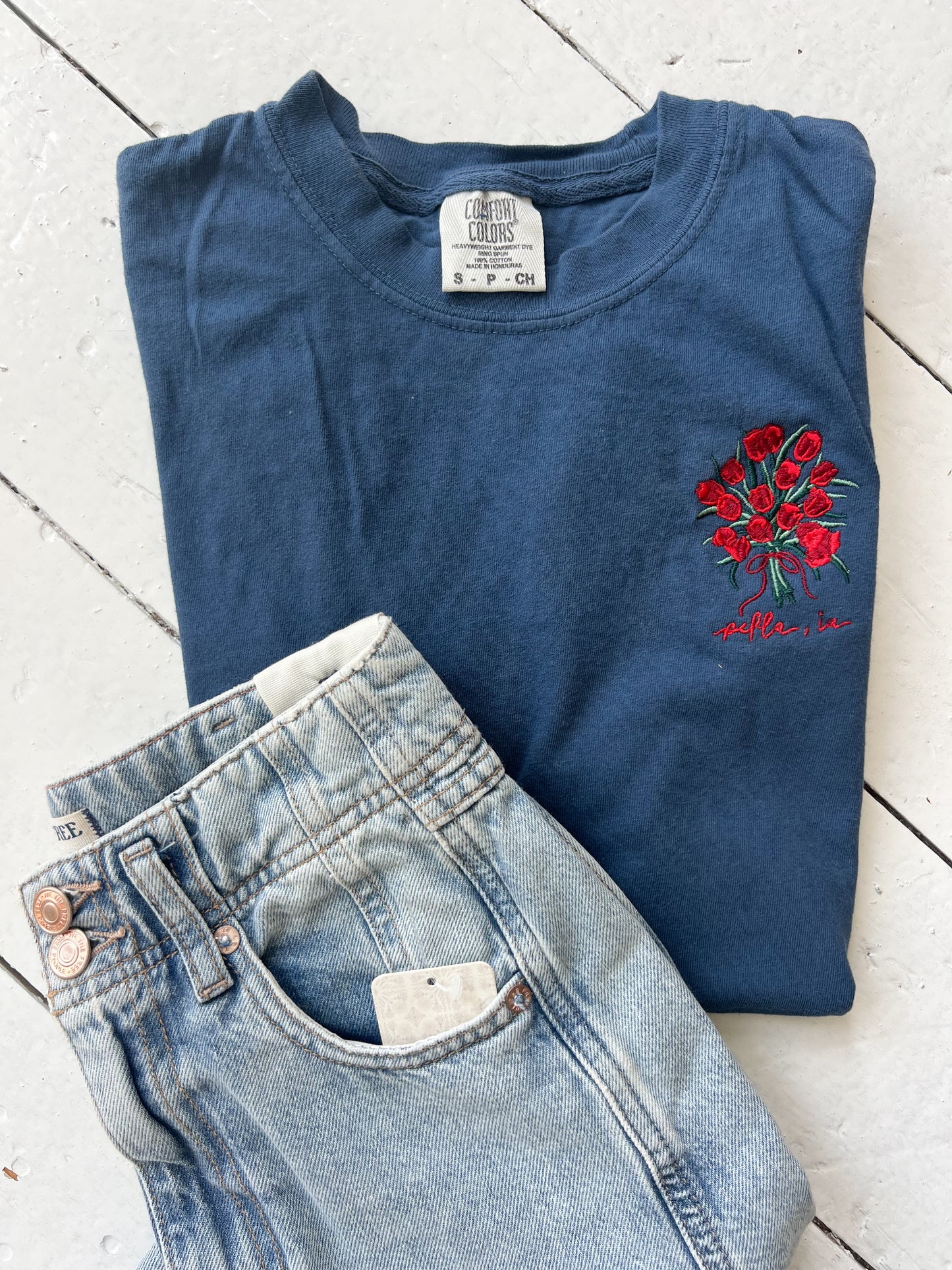Tulip Bouquet Tee : Navy