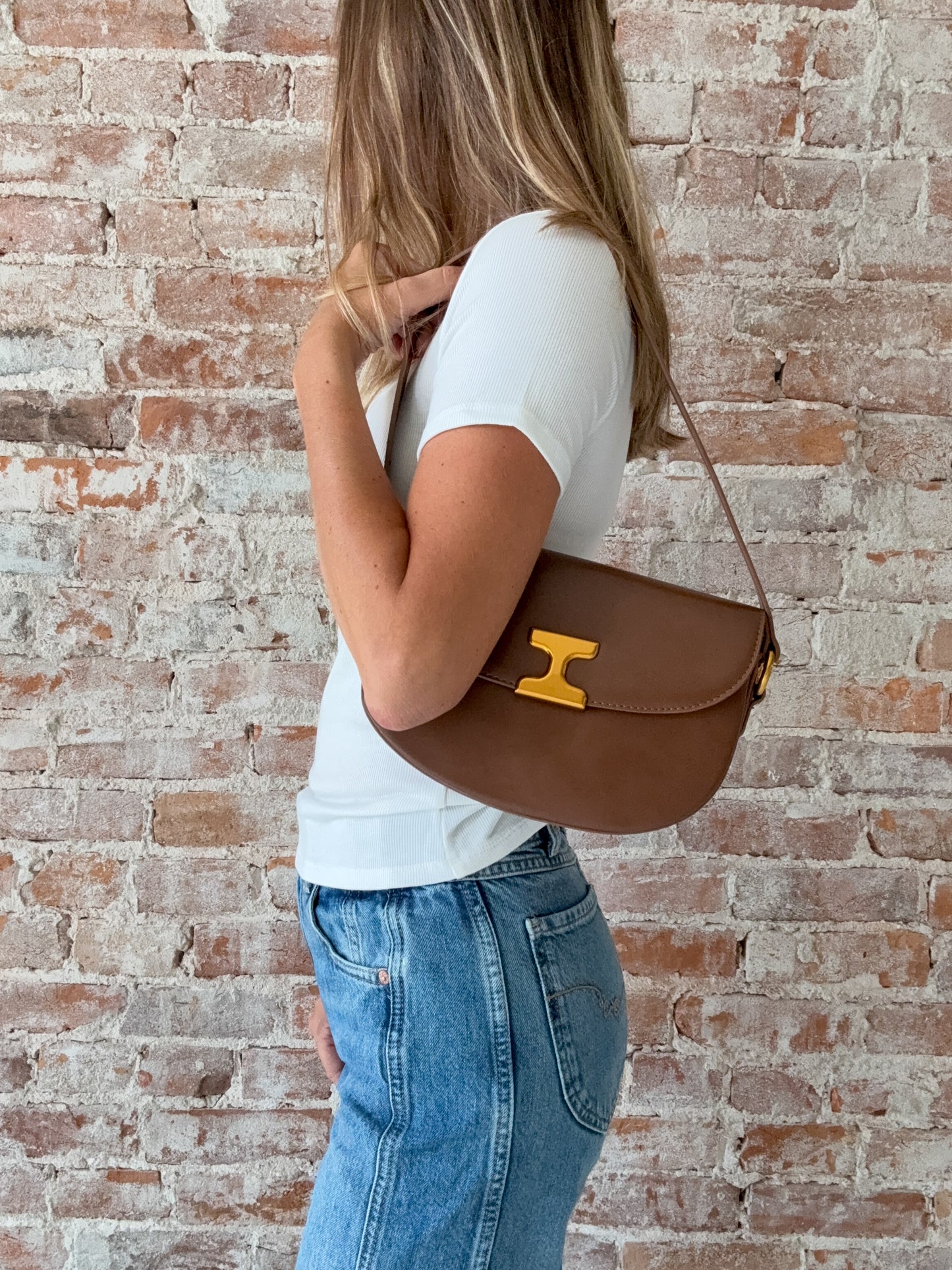 Lucie Shoulder Bag : Brown