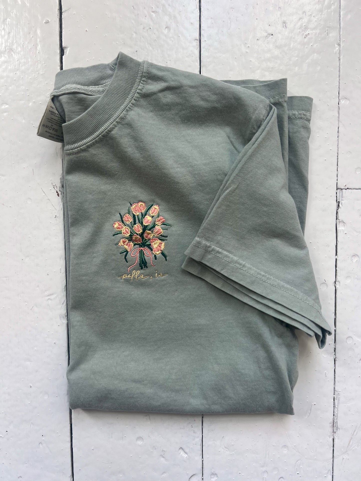 Tulip Bouquet Tee : Sage