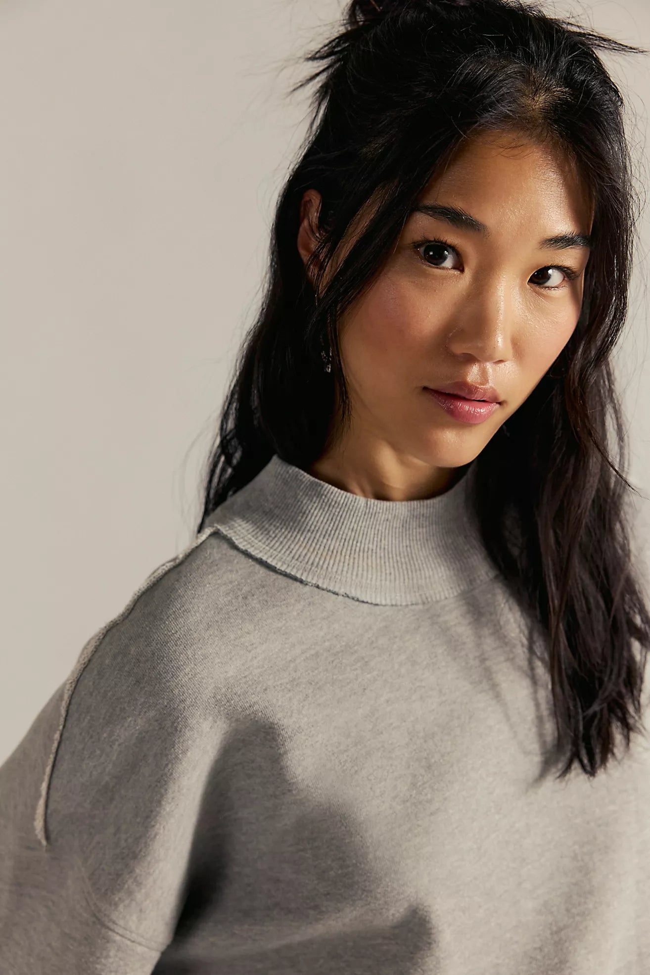 heather grey mock neck sweatshirt