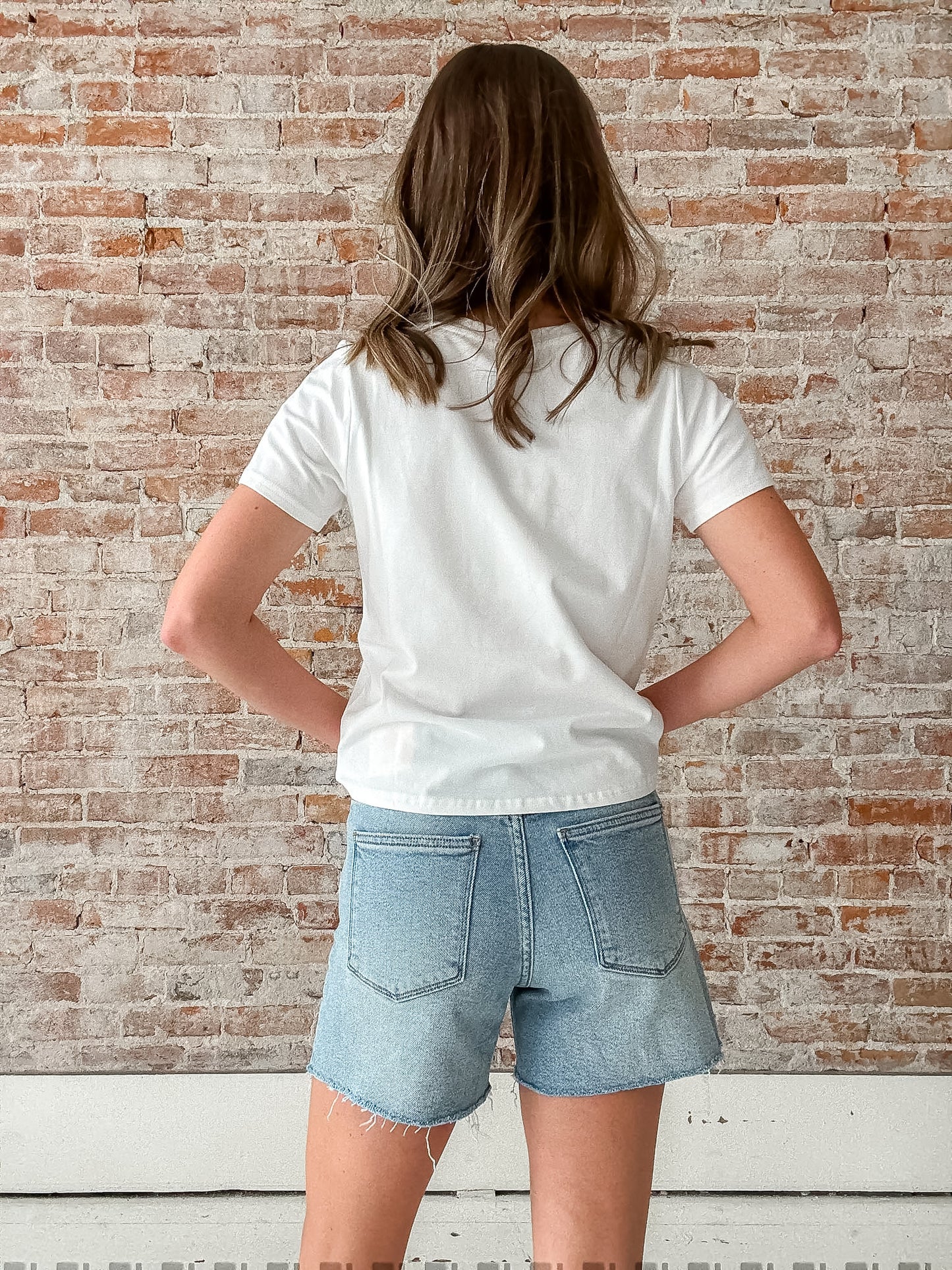 Walking Short in Light Wash