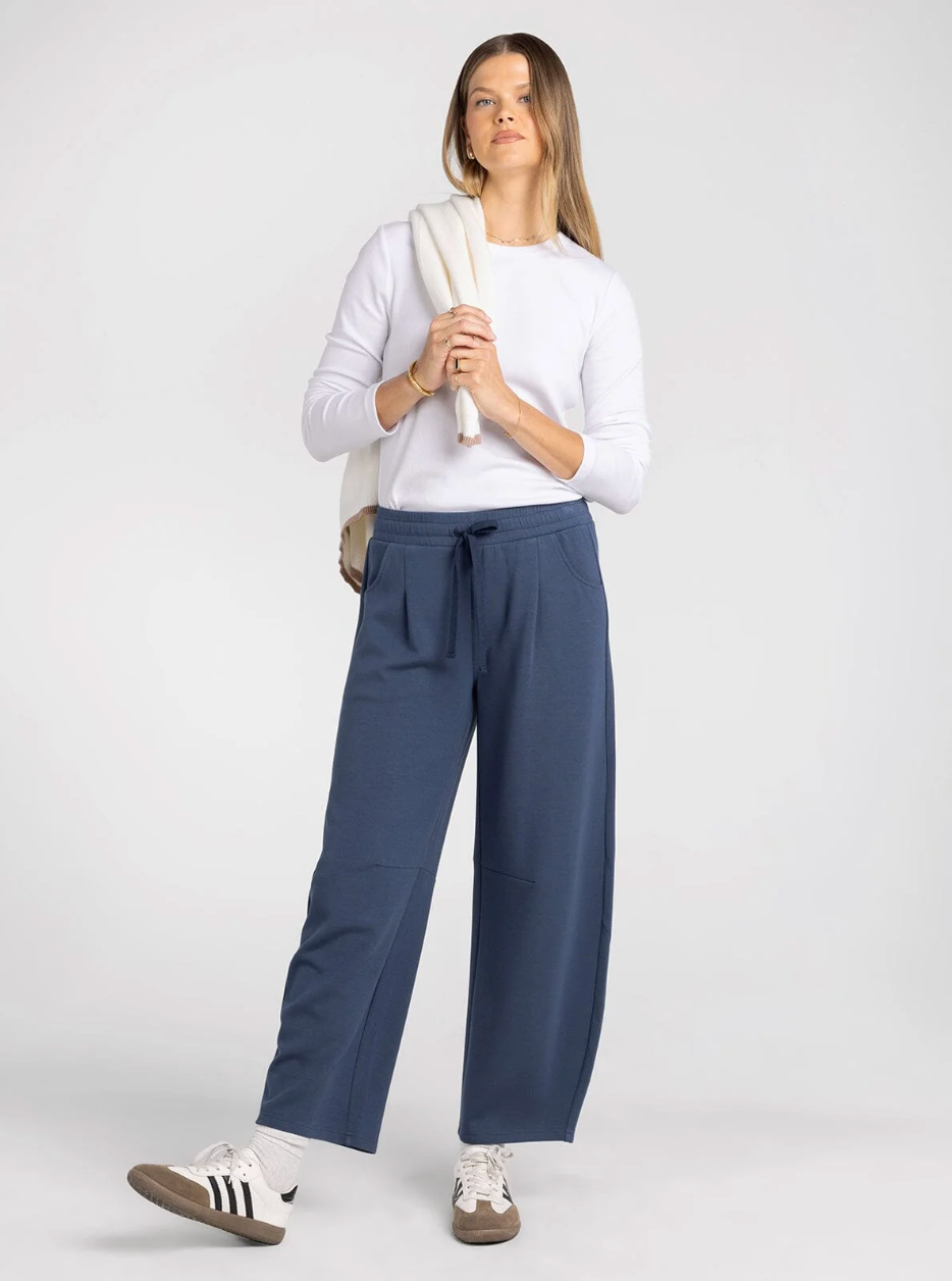 Thread & Supply: Gage Pants in Midnight Navy