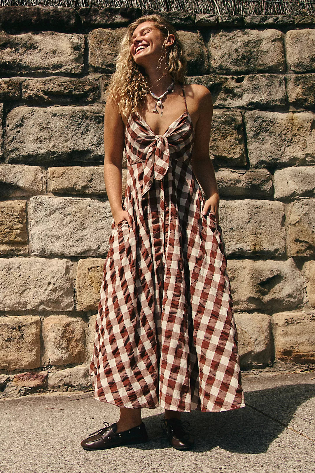 Free People : Via Midi Dress in Brown Everly