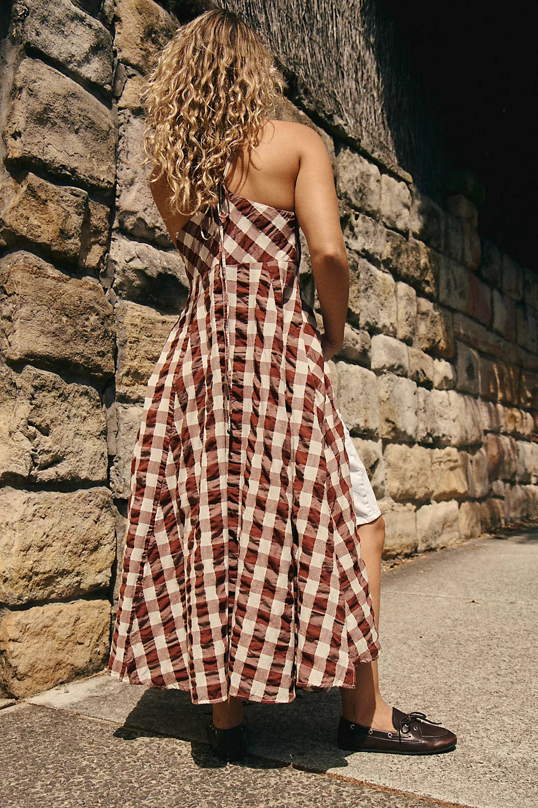Free People : Via Midi Dress in Brown Everly