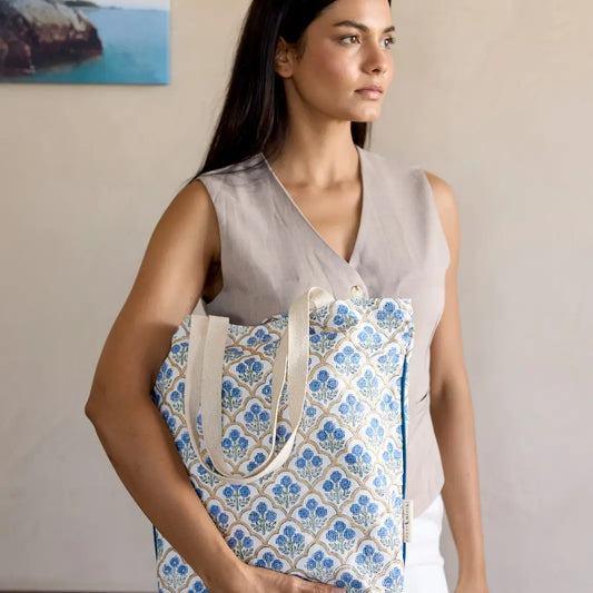 Cotton Tote Bag in Trellis Indigo