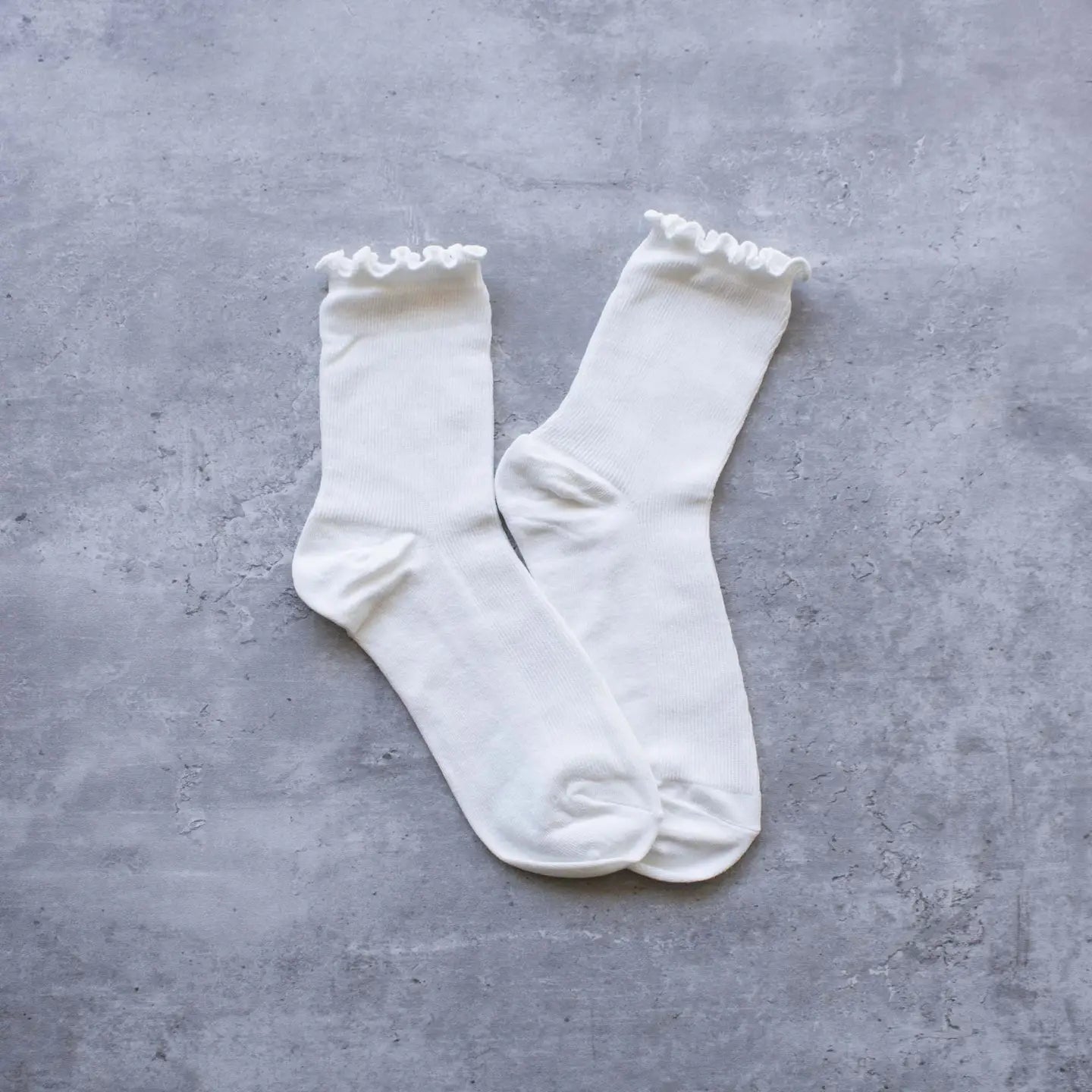 Wednesday Ruffle Socks : Ivory