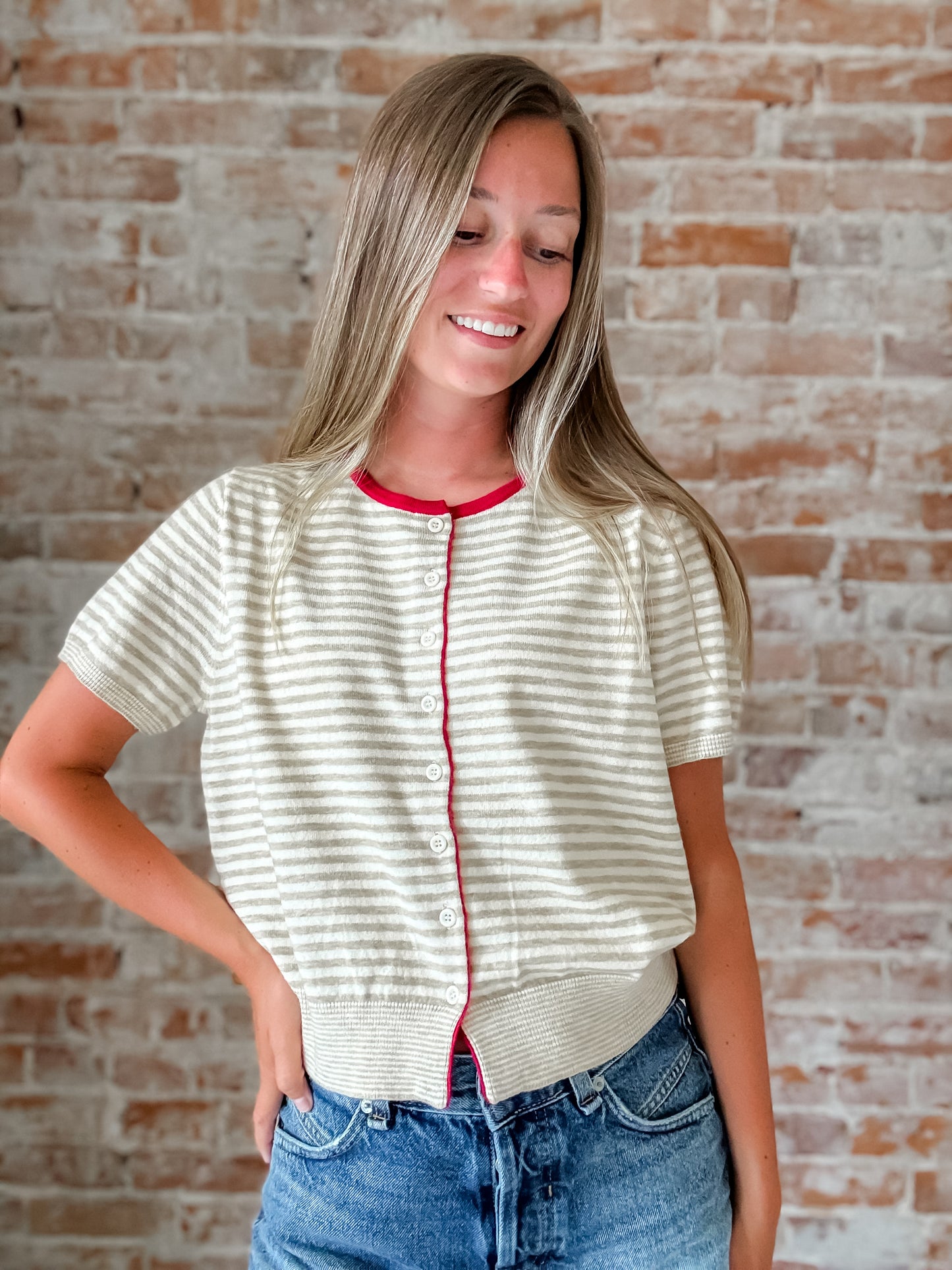 Faye Cardigan : Beige Red