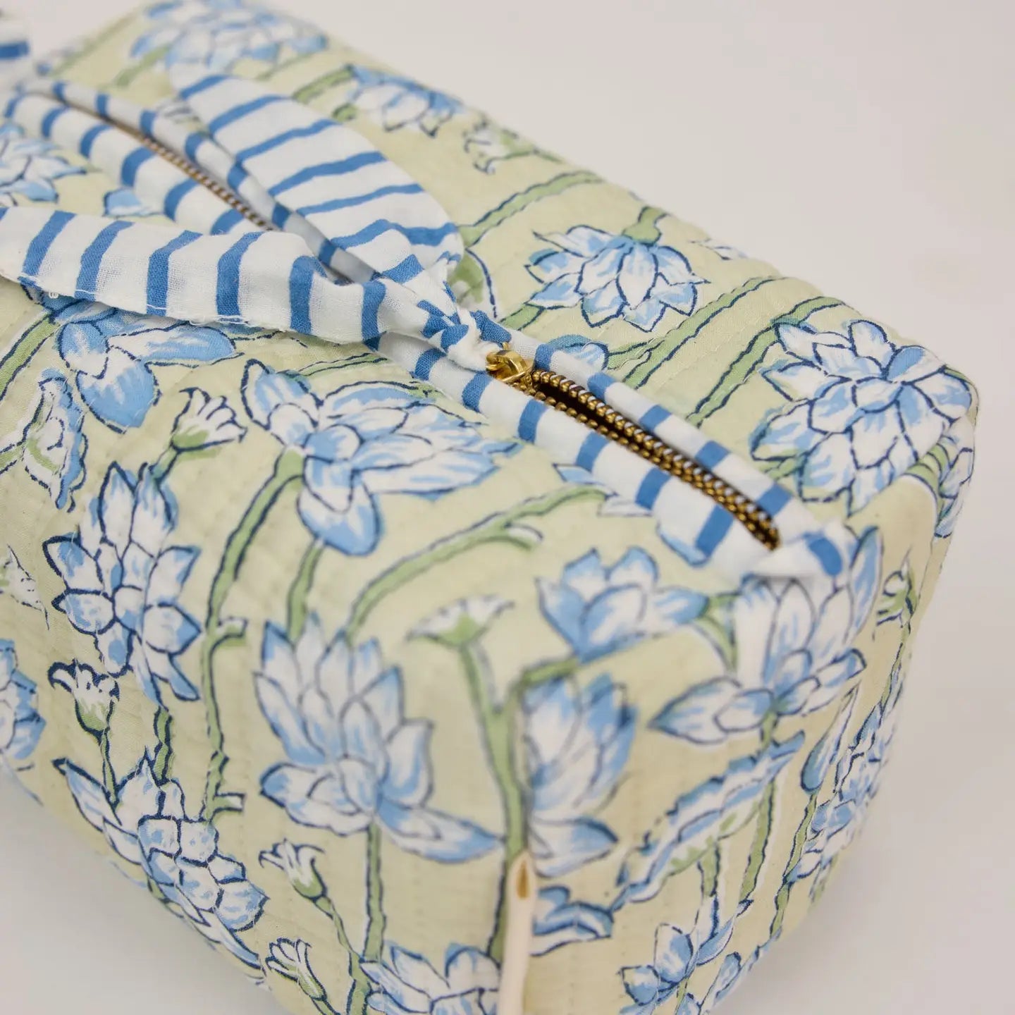 Trellis Indigo Toiletry Bag : Medium