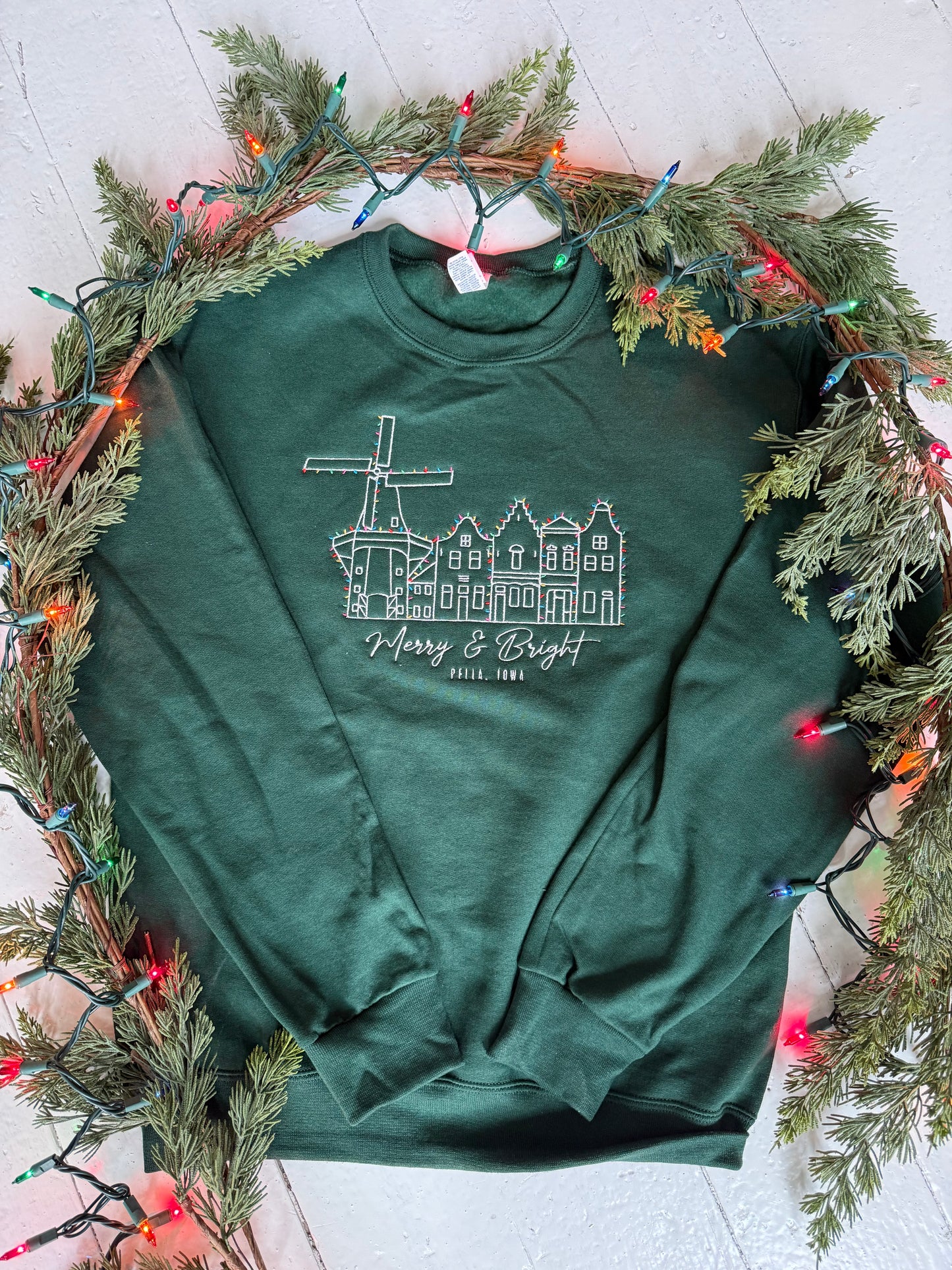 Merry & Bright Pella, IA Crewneck : Forest Green