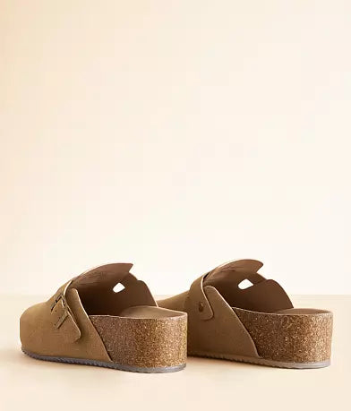 Qwest Clogs