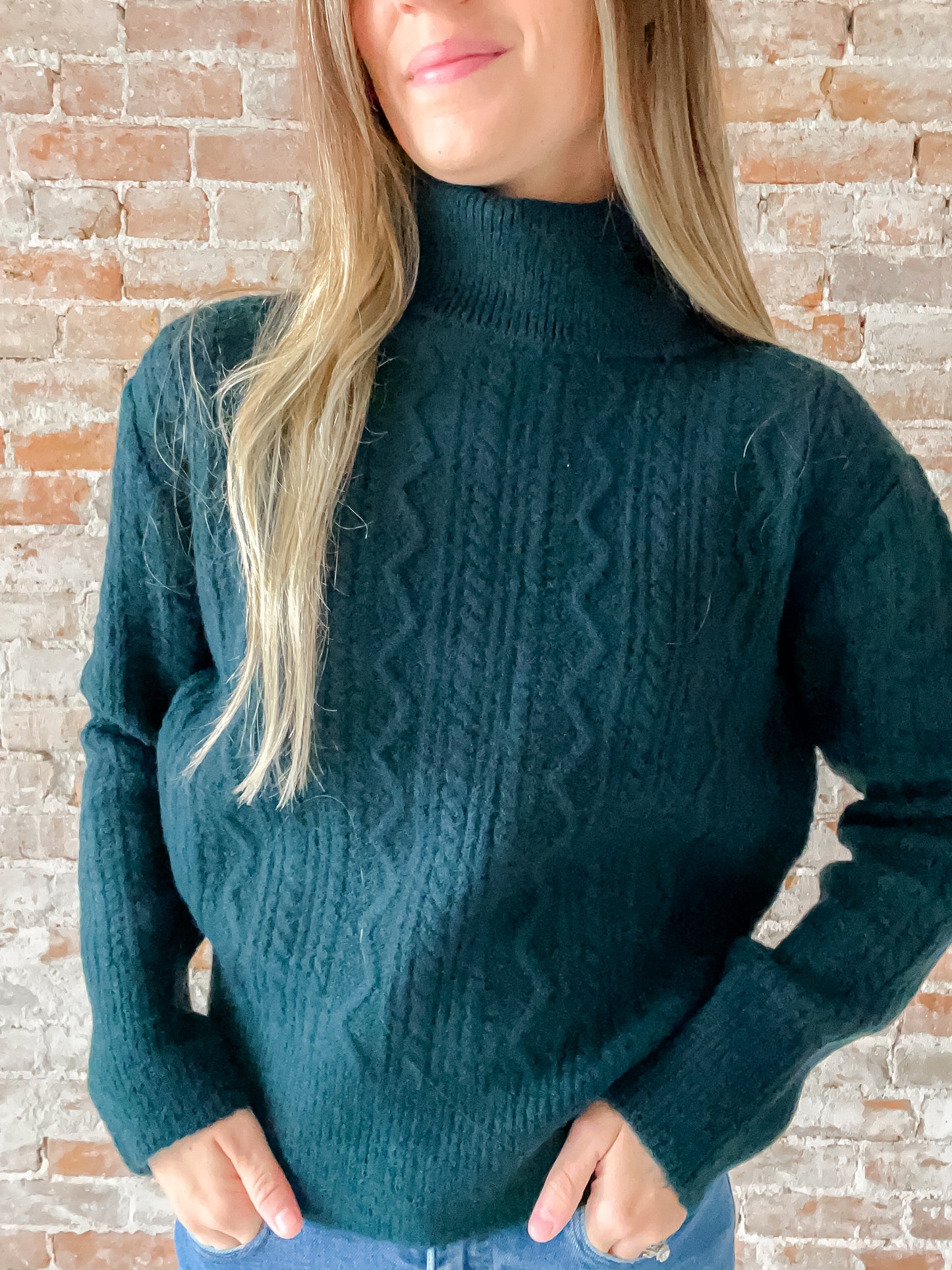 Oslo Turtleneck : Hunter Green