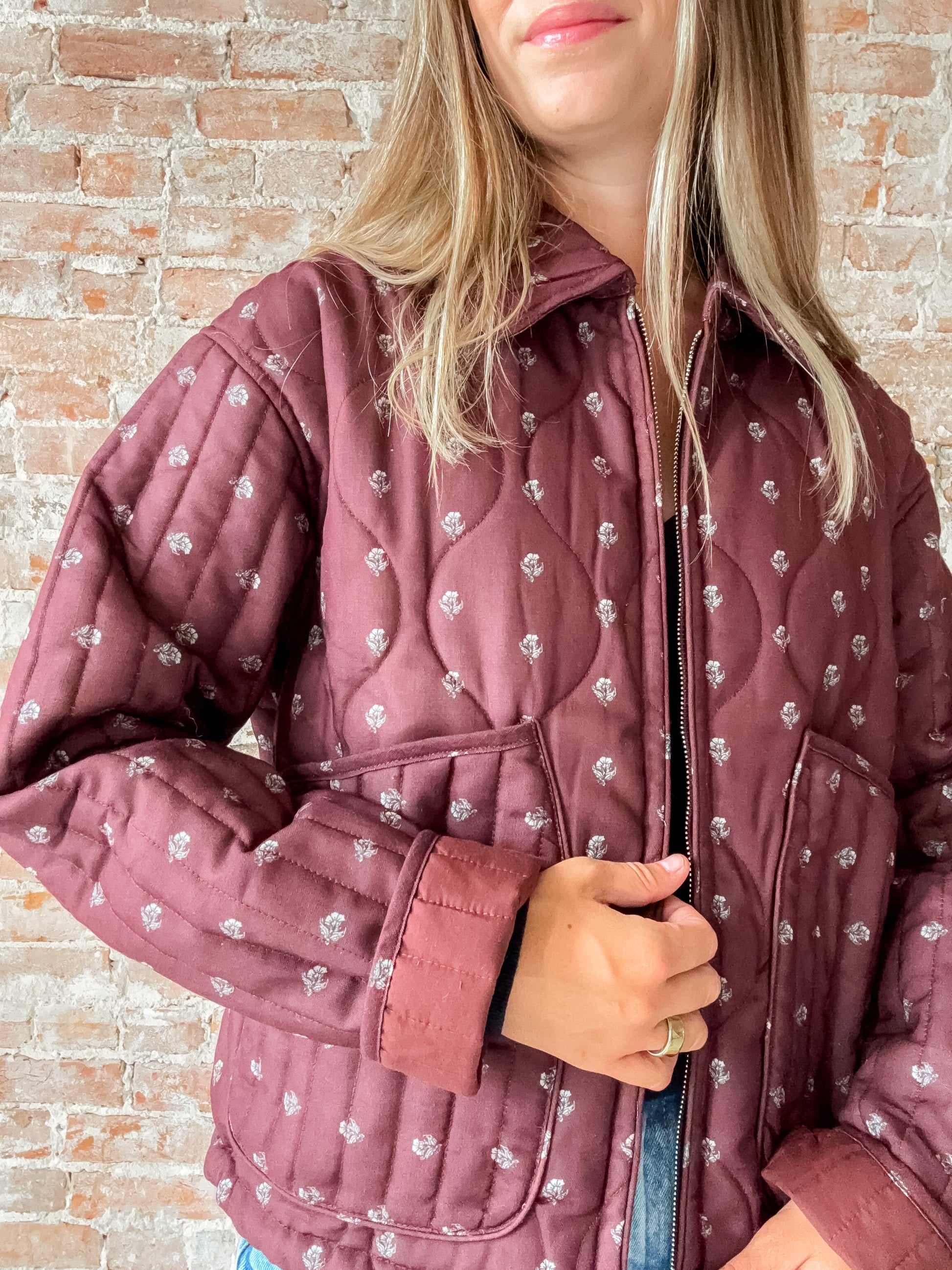 burgundy printed zip quilted jacket