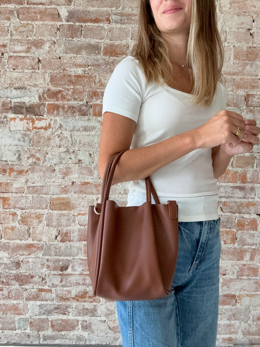 Brooklyn Bucket Bag : Brown