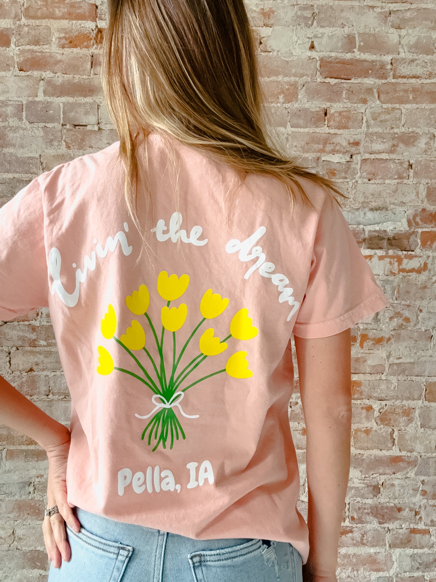 Living The Dream Tee: Peachy
