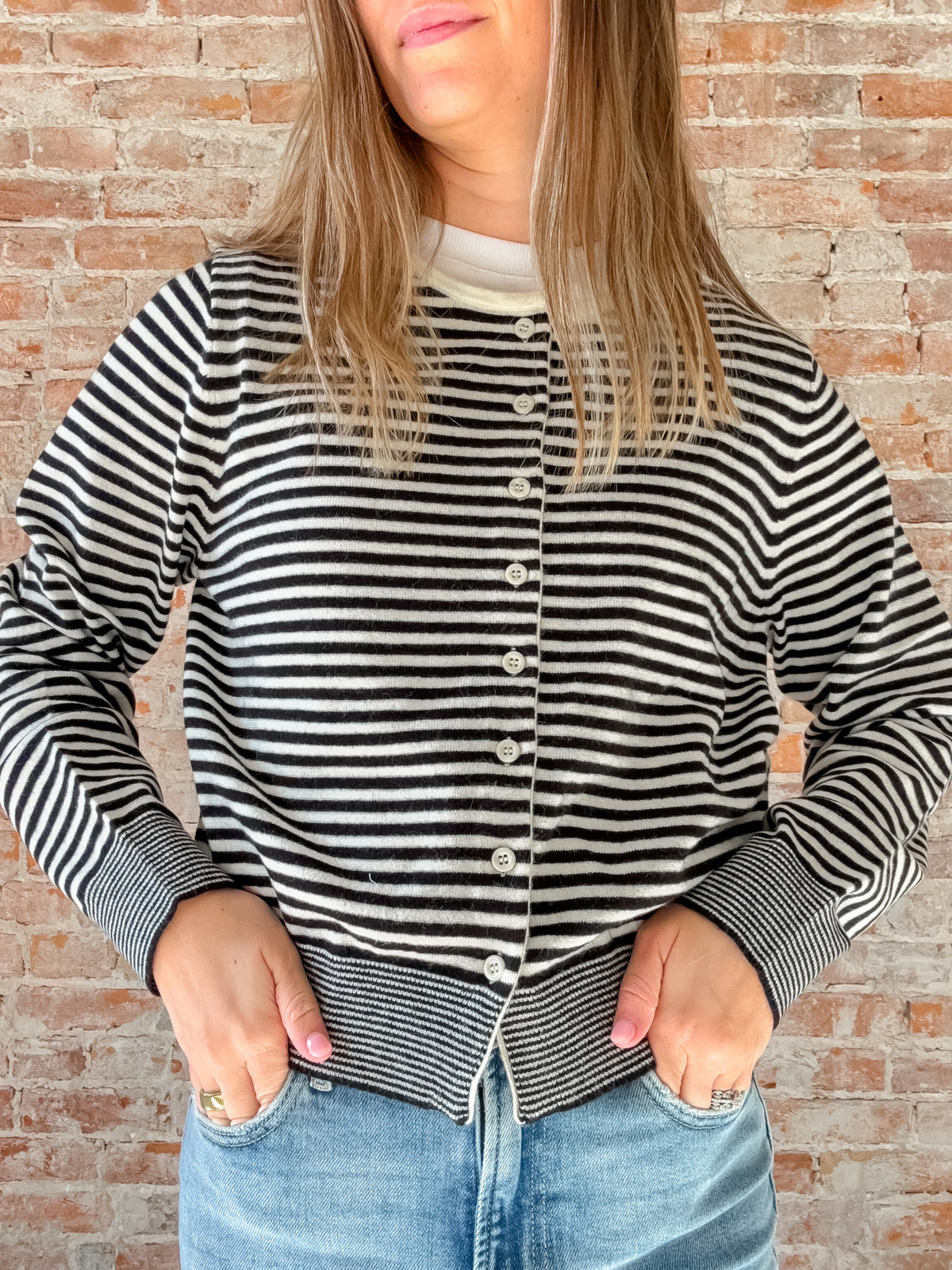 Montana Cardigan : Black/White
