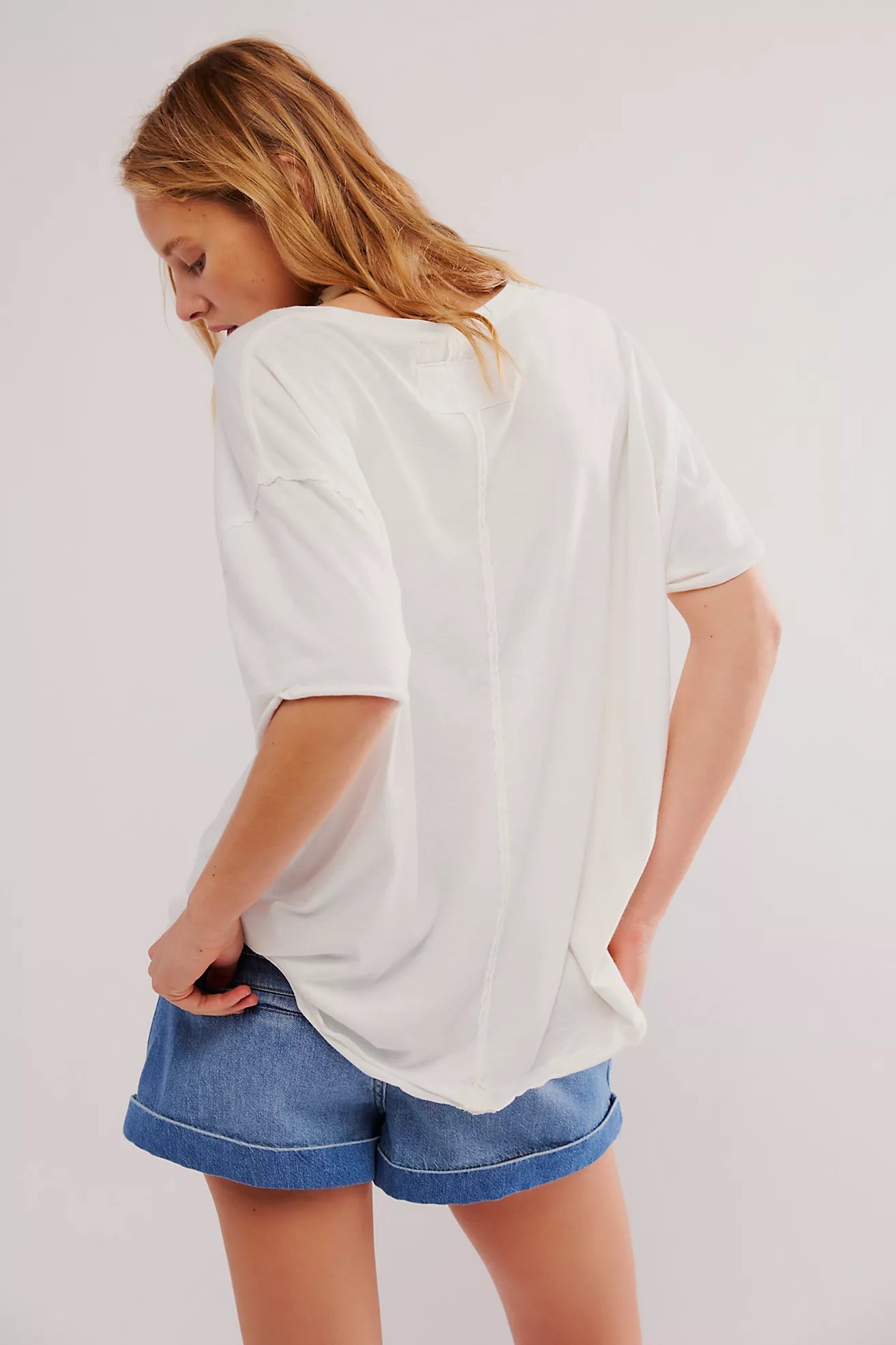 oversized white tee