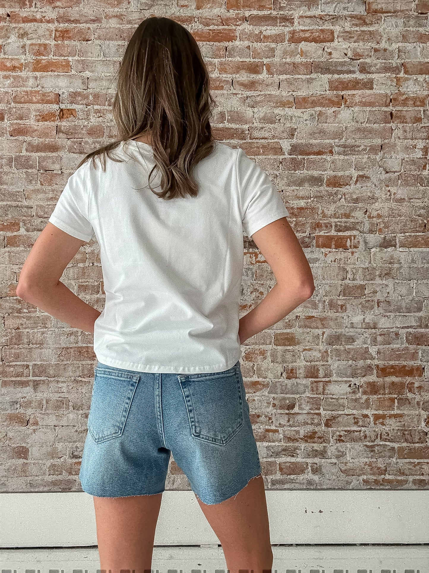 90s Cut Off Short in Light Wash