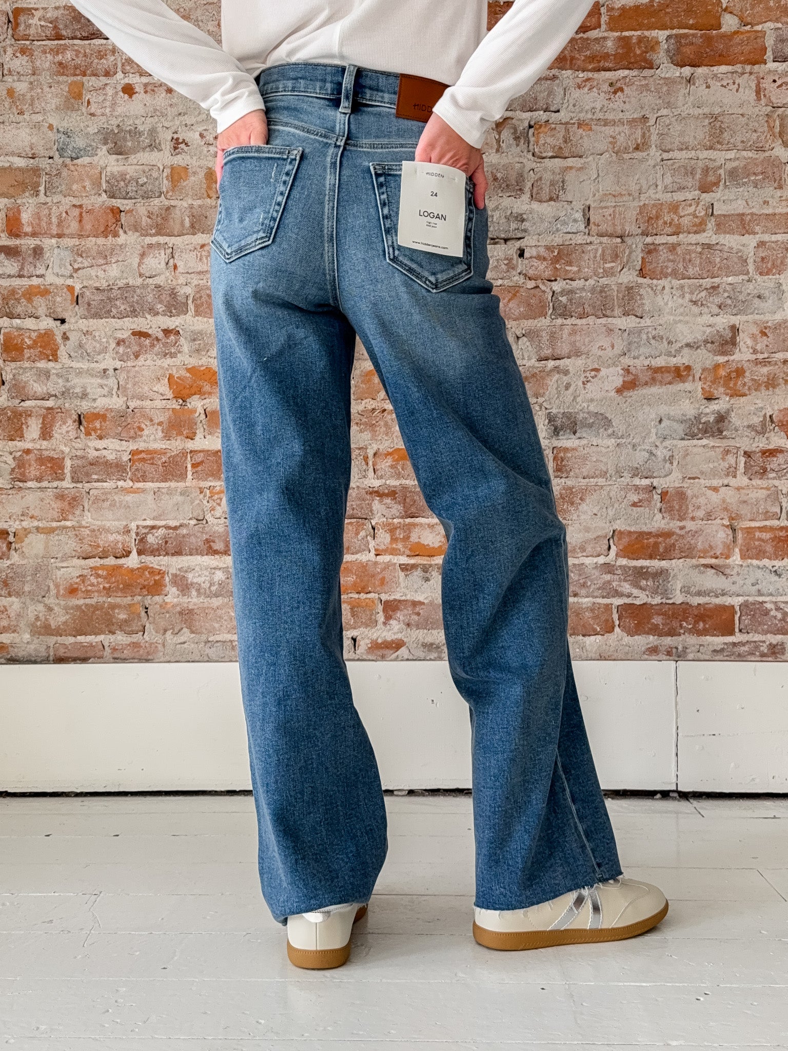 dark wash wide leg jean