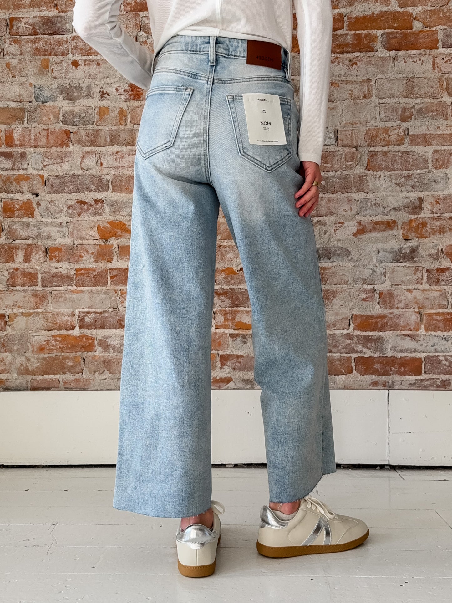 light wash wide leg jeans