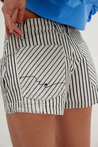 Free People : Now or Never Short in Washed Railroad