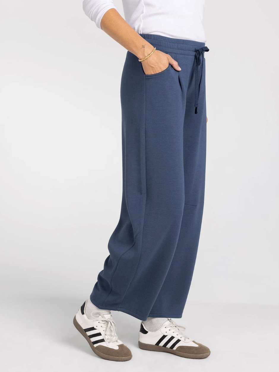Thread & Supply: Gage Pants in Midnight Navy