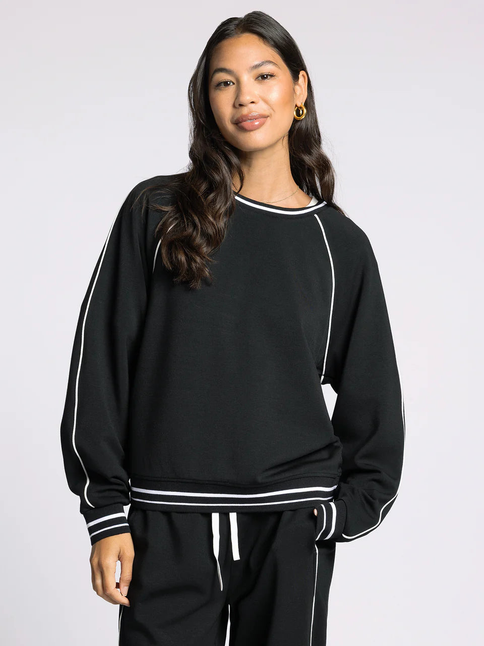 black crewneck athletic top