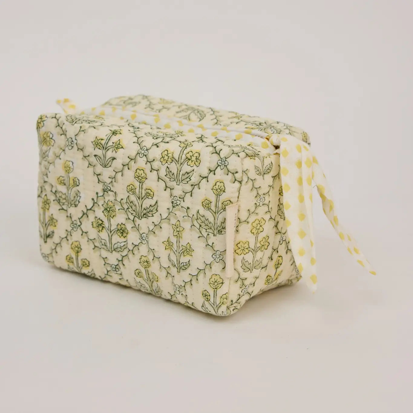 Floral Lattice Buttercream Toiletry Bag : Small
