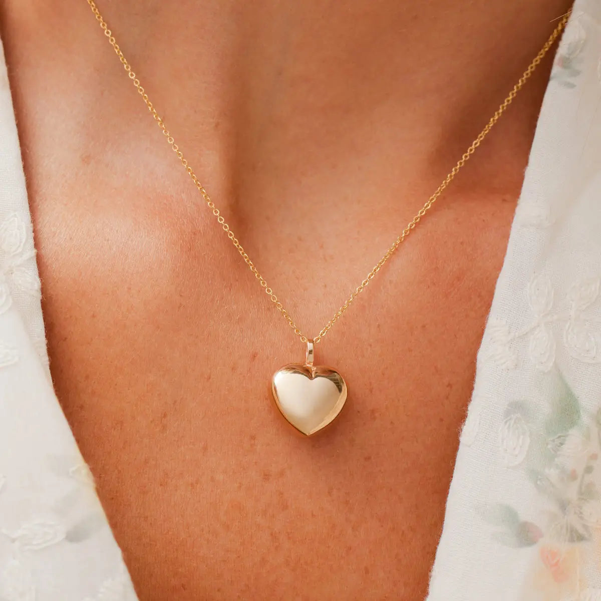 chunky gold heart charm necklace