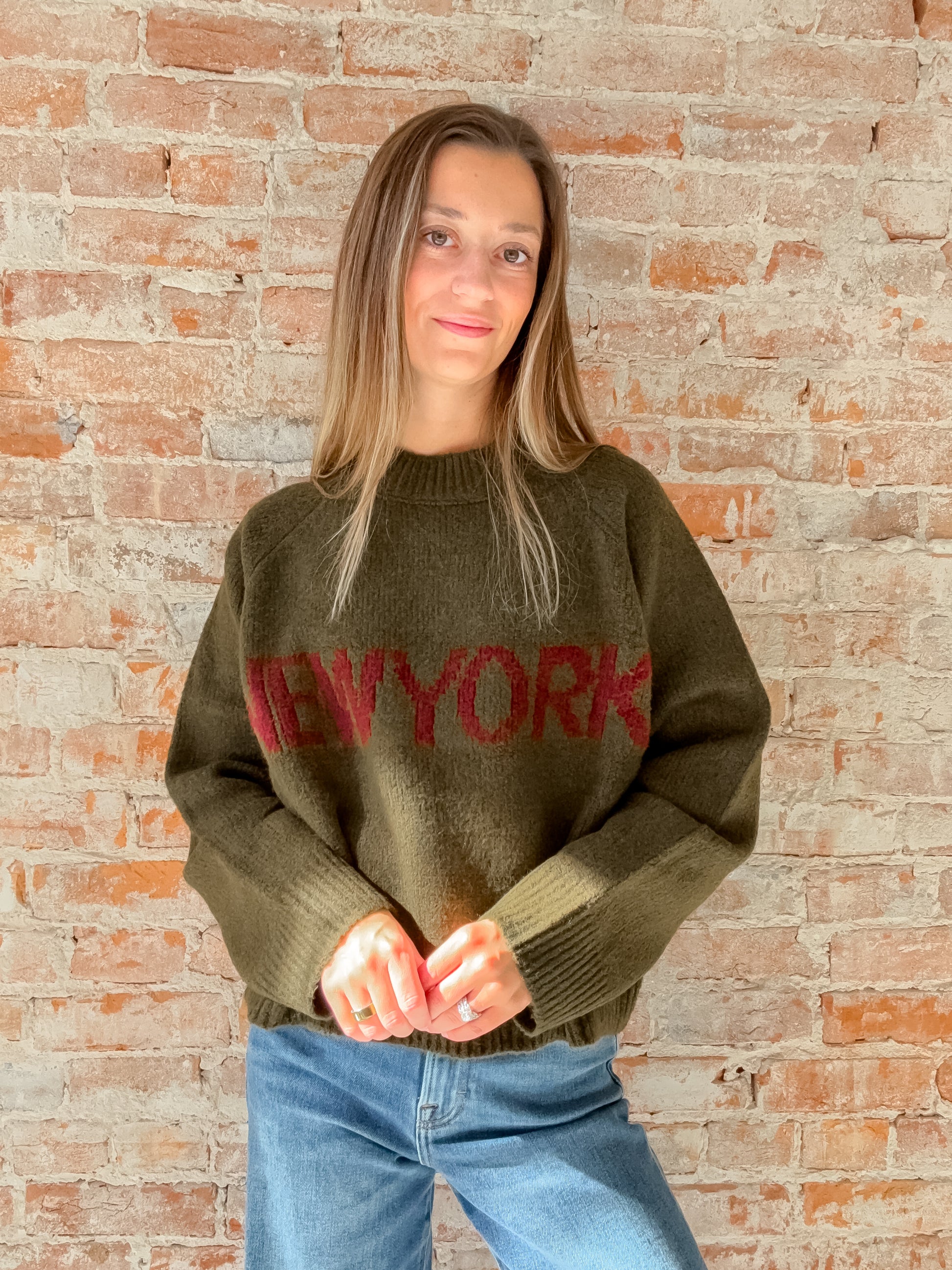 green sweater "new york" in burgundy