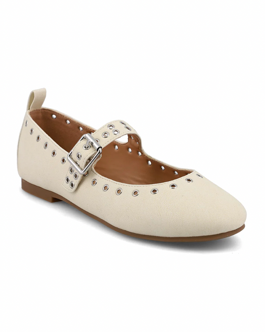 cream flat with silver details